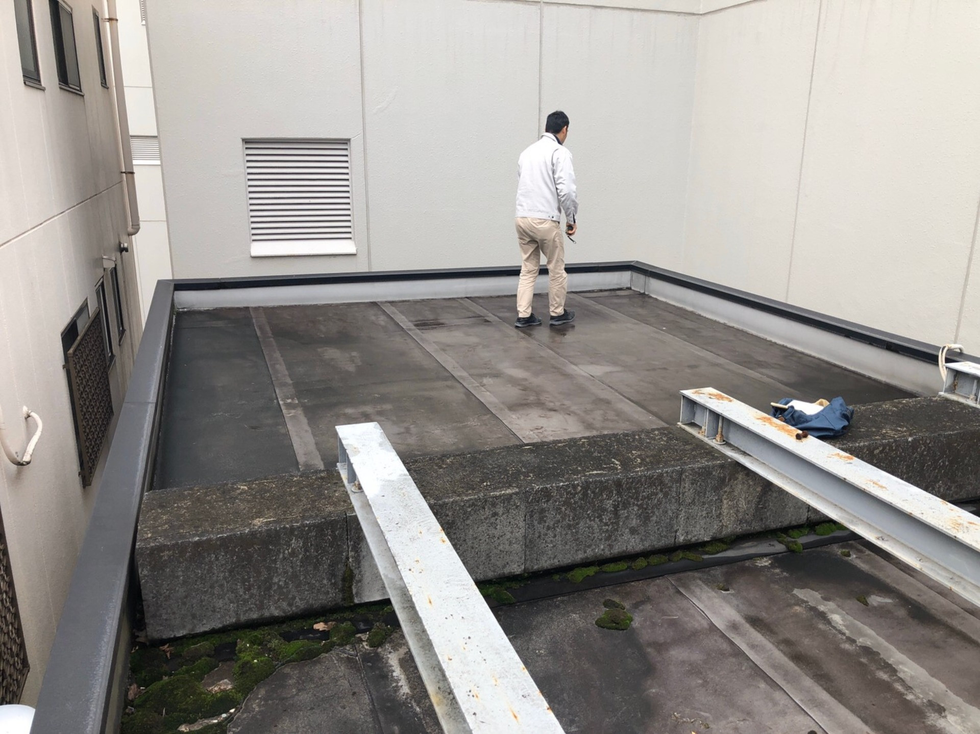 テナントビル　高崎　屋上防水工事　現場見積もり