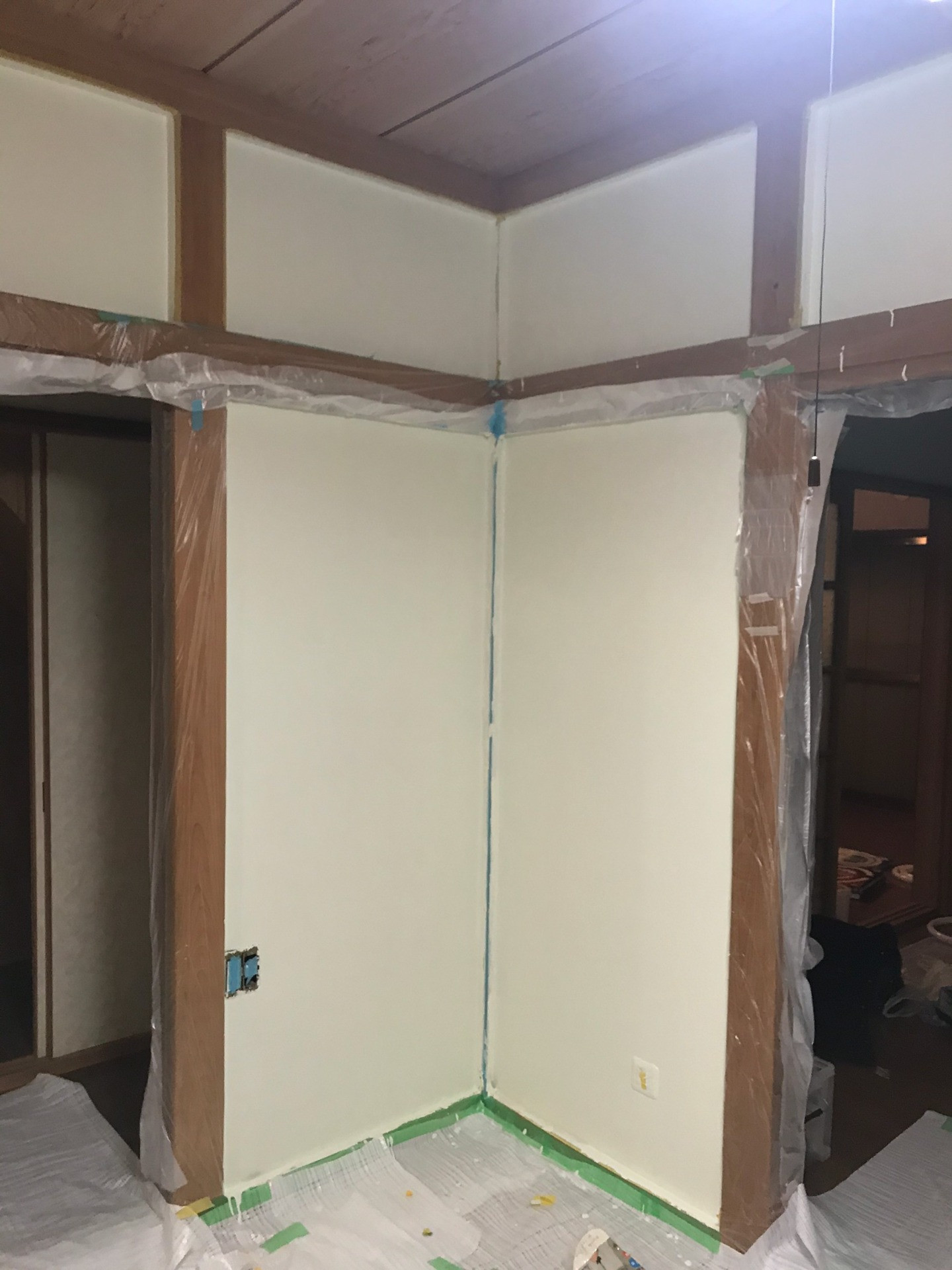 前橋　クロス張替え　壁塗装