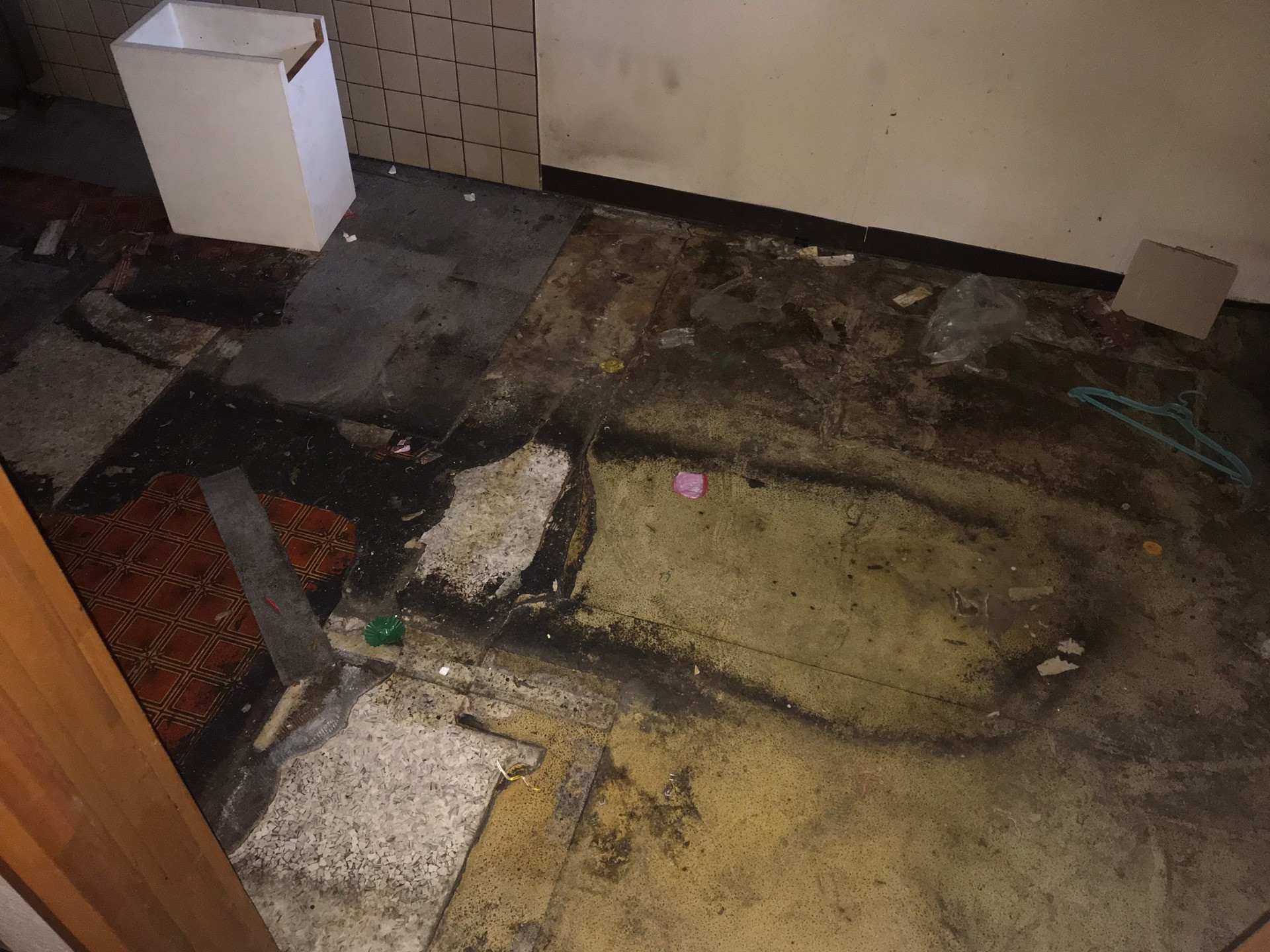 リフォーム　高崎　テナント　改装前